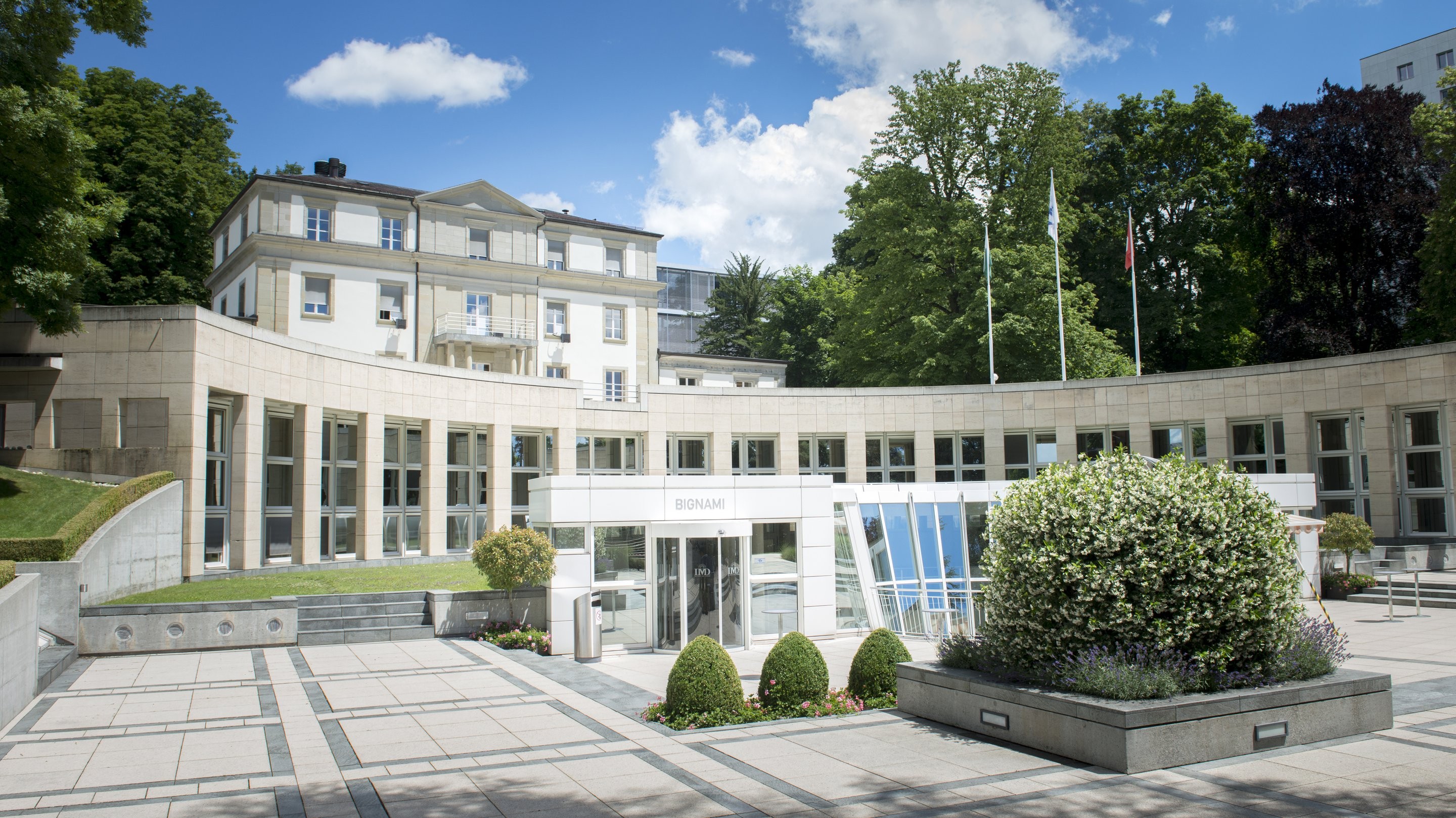 Building on a sunny day on the IMD campus