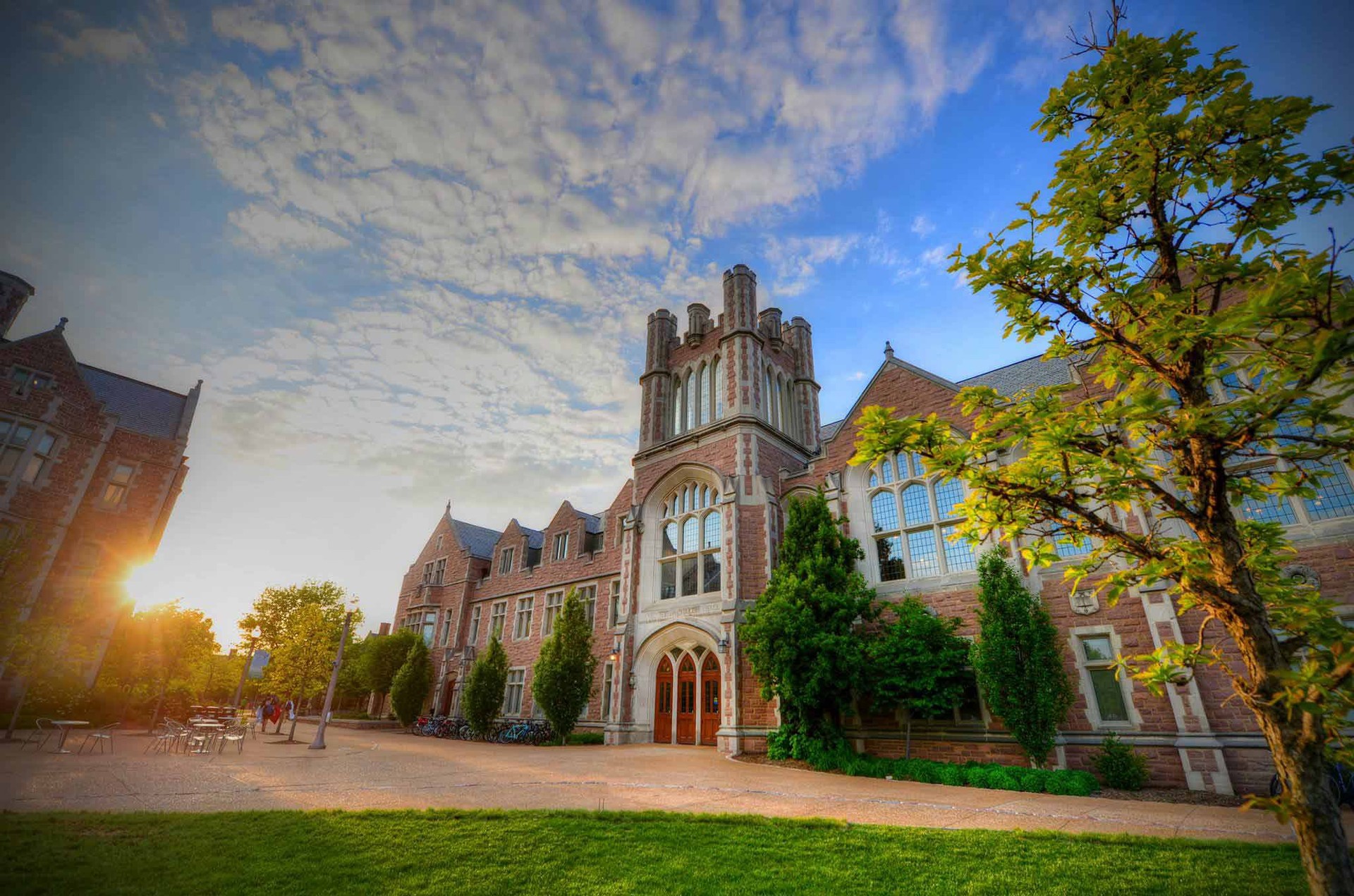 The entrance to Anheuser-Busch Hall, Washington University in St. Louis' School of Law Building